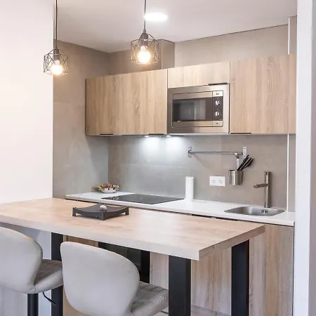 Bhost - Carihuela Higueras Apartamento Torremolinos